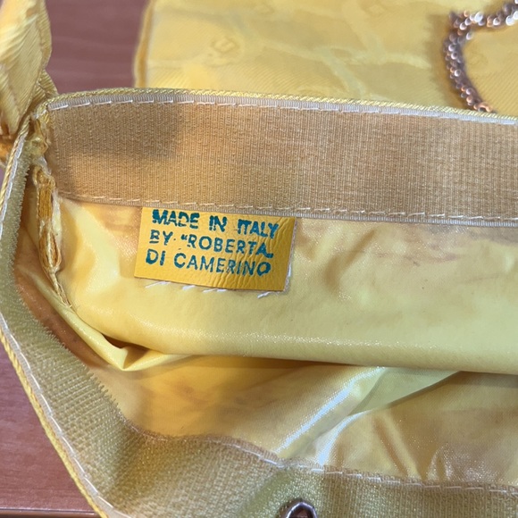 Vintage Bag by Roberta Di Camerino Yellow Vinyl Lining Gold Chain Handles - Picture 3 of 4
